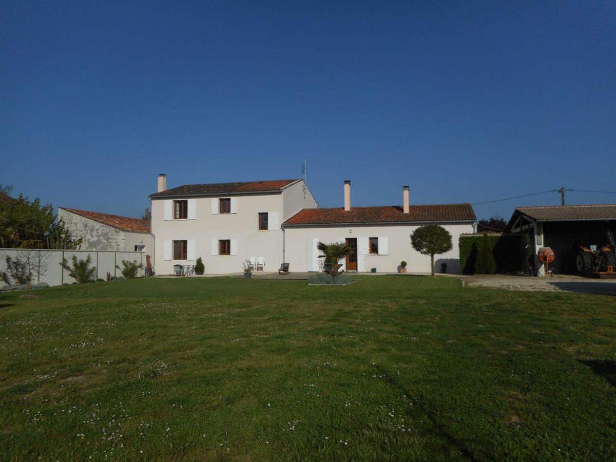 Le Logis De L'Etore Saint-Jean-dʼAngély Eksteriør bilde